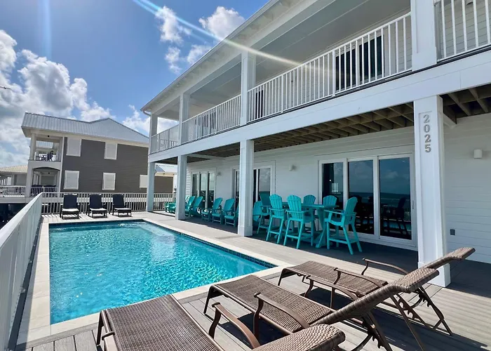 Crews Quarters By Gsvr - Beachfront With Expanded Pool & Porch - Free Activities And Golf Holiday home