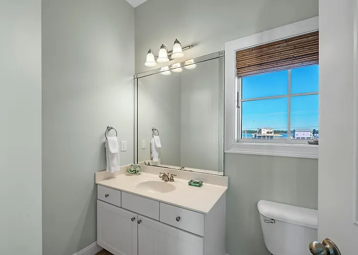 Crews Quarters By Gsvr - Beachfront With Expanded Pool & Porch - Free Activities And Golf *